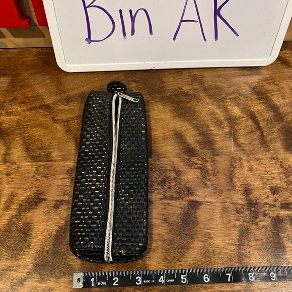 5/$20 Clipper club zipper pouch - Picture 3 of 5